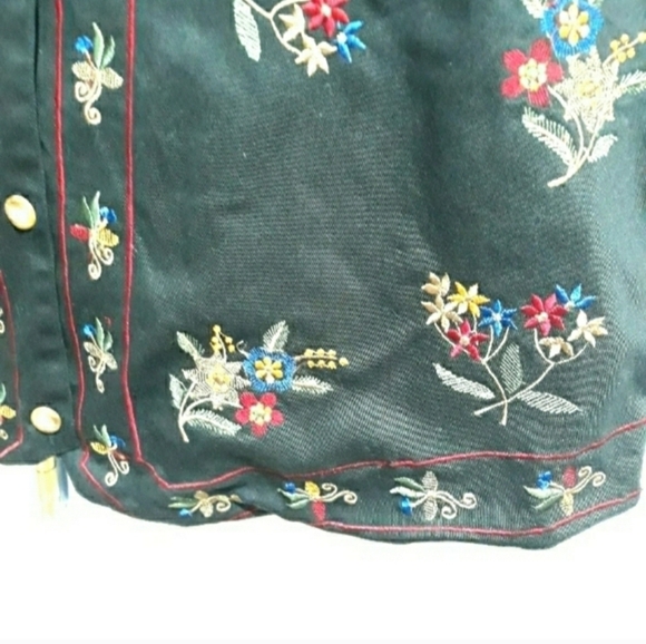 Bobbie Brooks Floral Embroidered Black  Top Button Down 100% Cotton Size Large - Picture 4 of 10